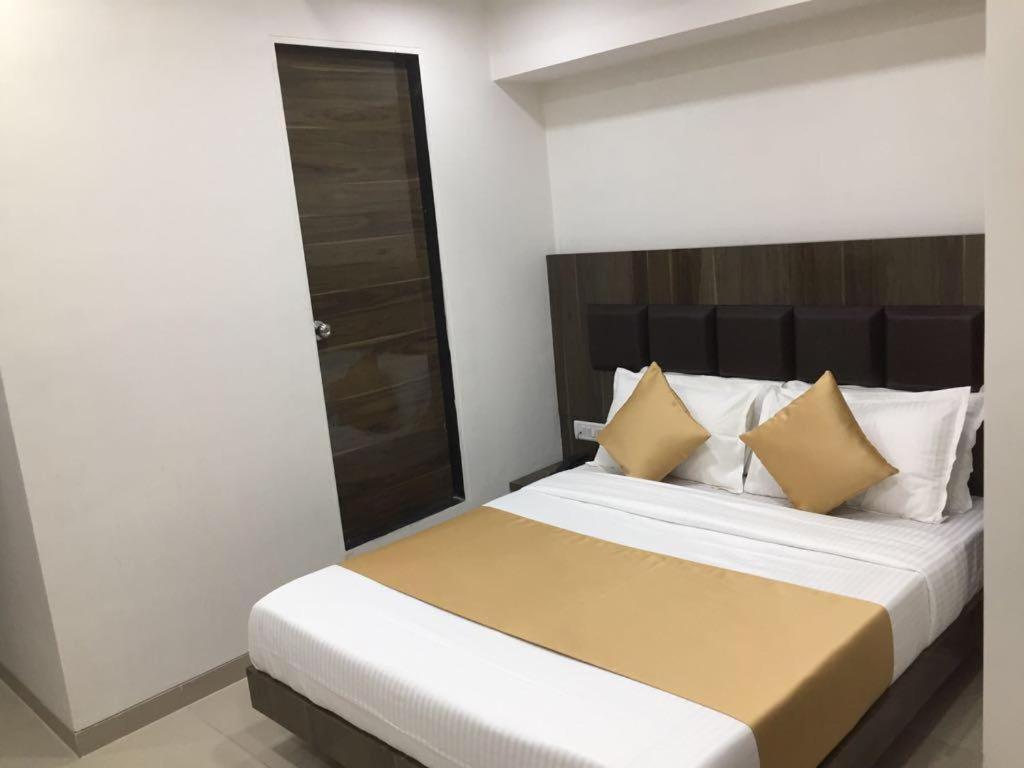 The Best Hotel Mumbai Bombaim Exterior foto